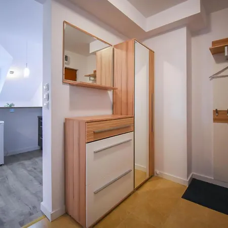 Na Wyspie - Zdrojowa *