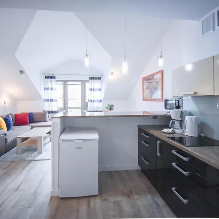 Na Wyspie - Zdrojowa *